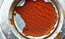 鋅鎳電鍍參數調整實務指南：鹼性系統優化與1000小時防蝕達標關鍵